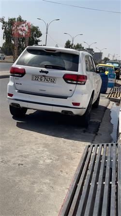 جیپ گراند شیرۆکی